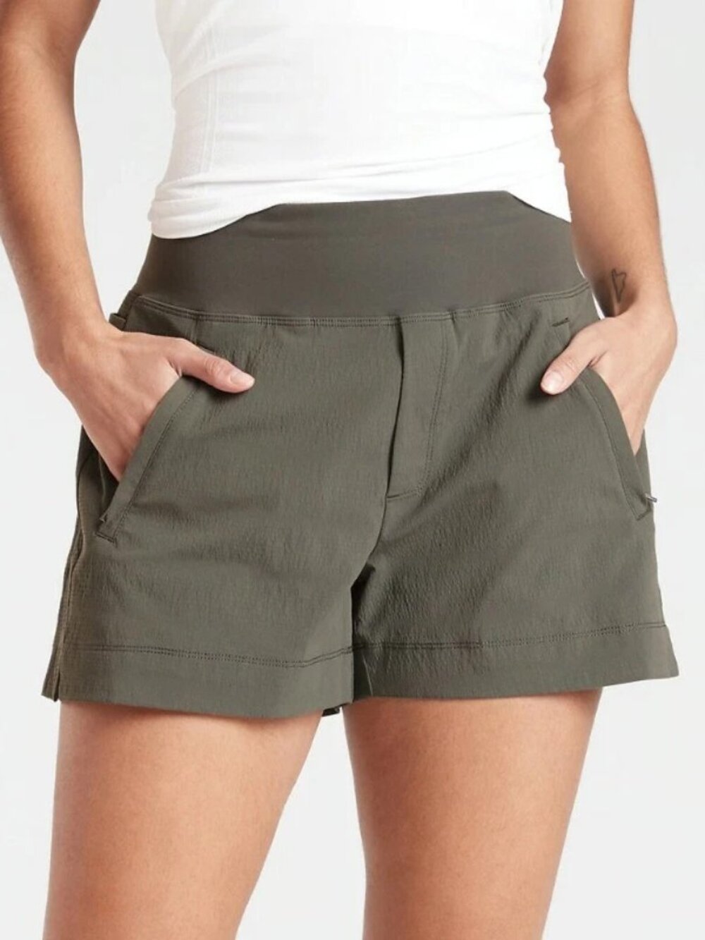 Athleta Trekkie North Short Stretch 3.5" Inseam Olive Green Active Hiking Size 4